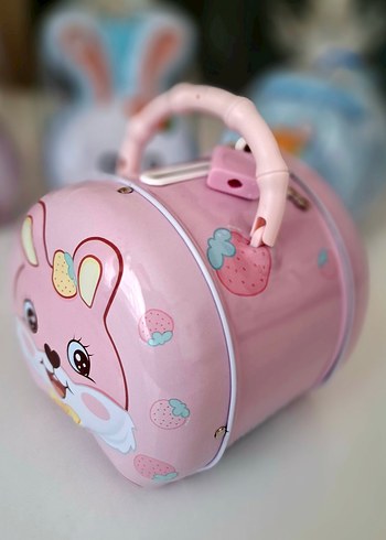 Pembe Kulplu Tavşan Kumbara
Çocuk, Yetişkin İçin KilitliKumbara - Görsel 5