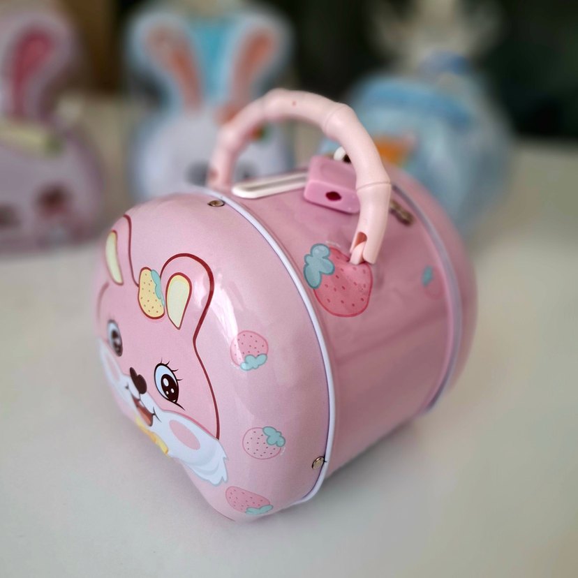 Pembe Kulplu Tavşan Kumbara
Çocuk, Yetişkin İçin KilitliKumbara - Görsel 5