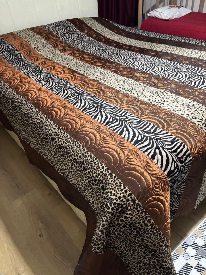 Kahverengi Zebra Desenli Yatak Örtüsü - Görsel 3