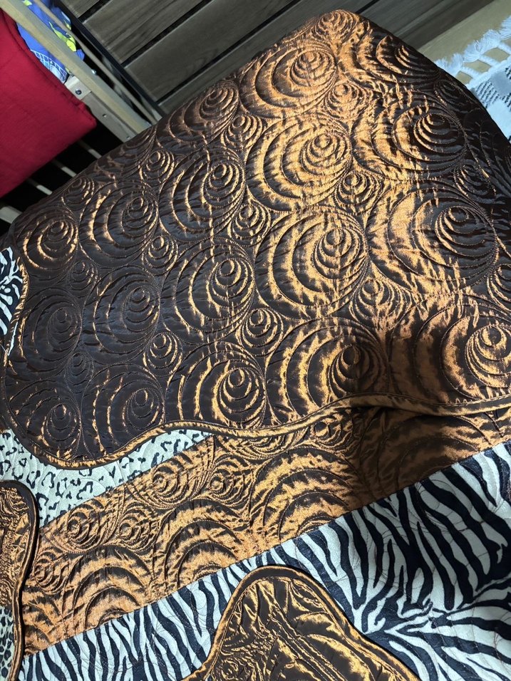 Kahverengi Zebra Desenli Yatak Örtüsü - Görsel 5