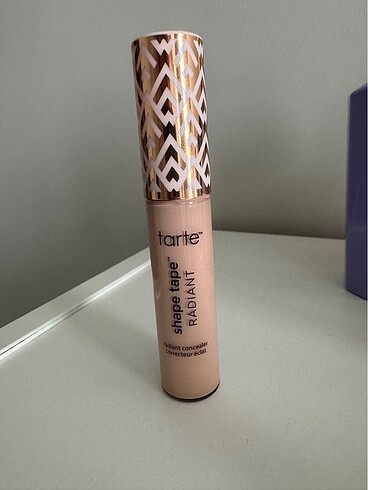 tarte shape tape radiant kapatıcı