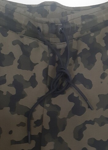 s Beden haki Renk Nike Men's Khaki and Black Joggers-track