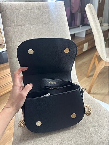  Beden siyah Renk Love moschino askılı çanta