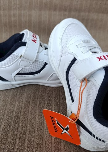 28 Beden Kinetix Beyaz Erkek Çocuk Spor Ayakkabı