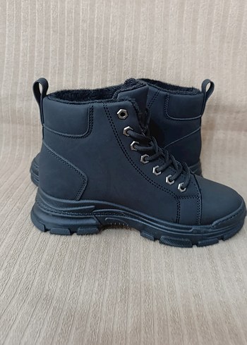 Diğer Siyah Gri Kürklü Gotik bot