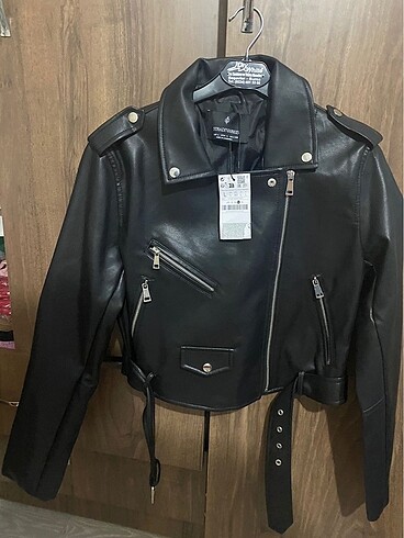 l Beden siyah Renk Stradivarius deri ceket