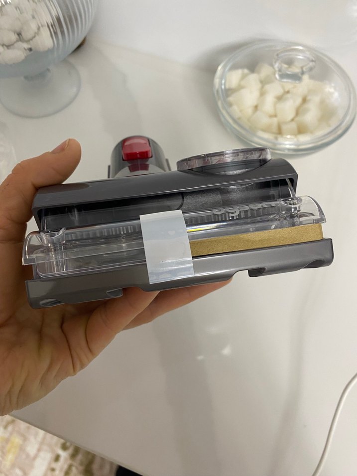 Kırmızı ve Gri Dyson Elektrikli Süpürge Başlığı - Görsel 5