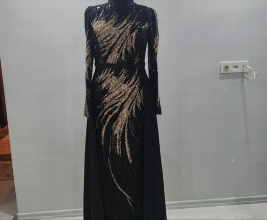 Siyah İşlemeli Uzun Kollu Abiye Elbise - Görsel 3