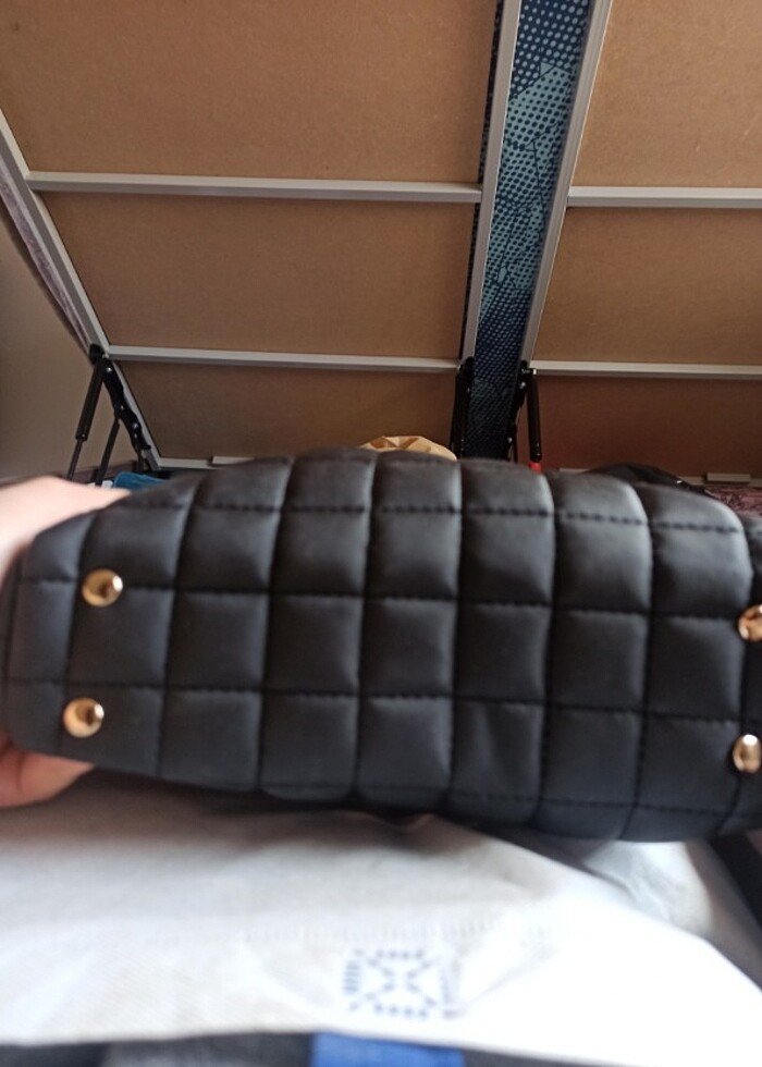 Siyah askılı kol çantası  - Görsel 2