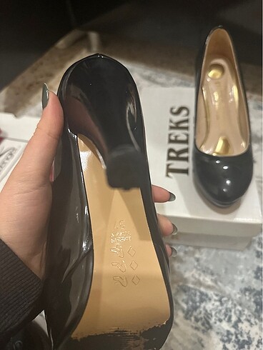 37 Beden Stiletto