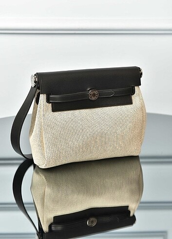Beden HERMES - Herbag Zip 20 İthal Ürün Ölçüler: 20 × 16.5 × 6 cm
