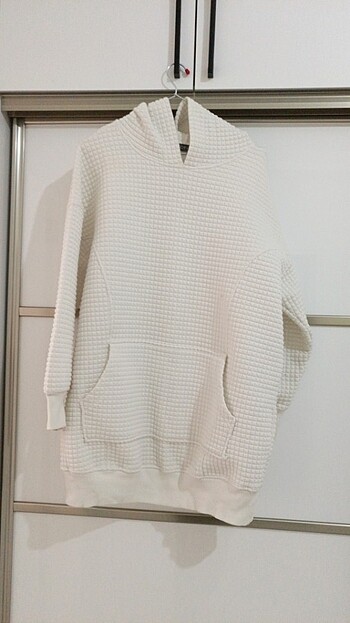 Beyaz sweatshirt
