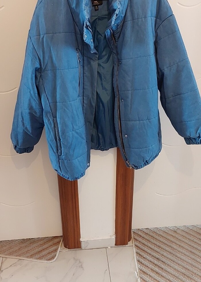 Mavi Markalı Mont - Görsel 4