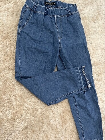 LC Waikiki Paça detaylı jean