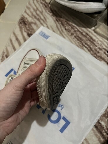 36 Beden beyaz Renk orijinal converse