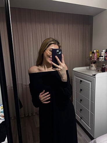Siyah elbise