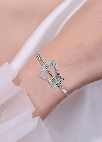 Silver Zirkon Taşlı Şık Bileklik 