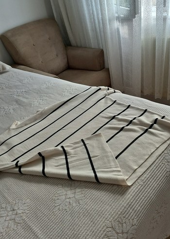 Kadın Beyaz Siyah Çizgili Boğazlı Triko - Görsel 3