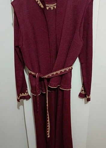 Yeleği ve kuşagı var  - Görsel 2