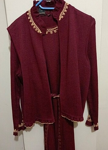 Yeleği ve kuşagı var  - Görsel 4