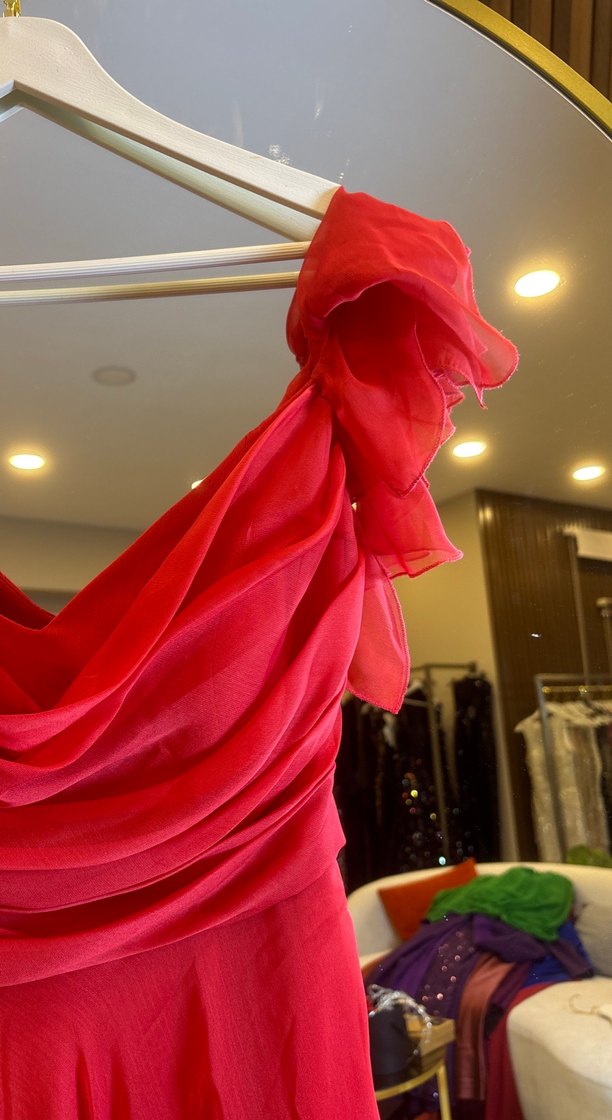 Drapeli Uzun Kırmızı Kadın Abiye Elbise - Görsel 3