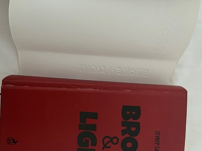  Beden Broke&light