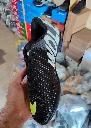 Diğer Siyah Renkli Desenli Erkek Futbol Ayakkabısı