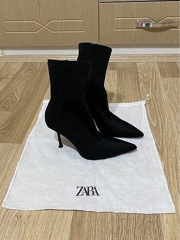 zara çorap bot
