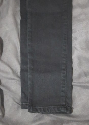 LUIJÉ Siyah Düğmeli Dar Kesim Kadın Kot - Görsel 4