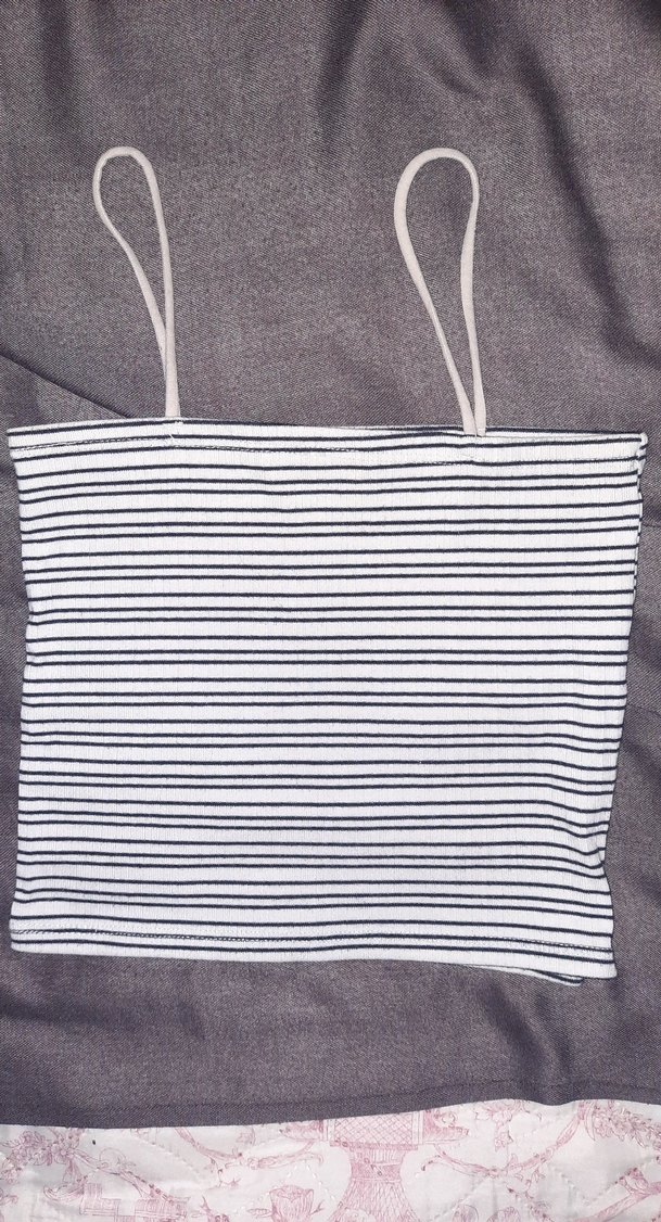 2li Beyaz ve Çizgili Crop - Görsel 3