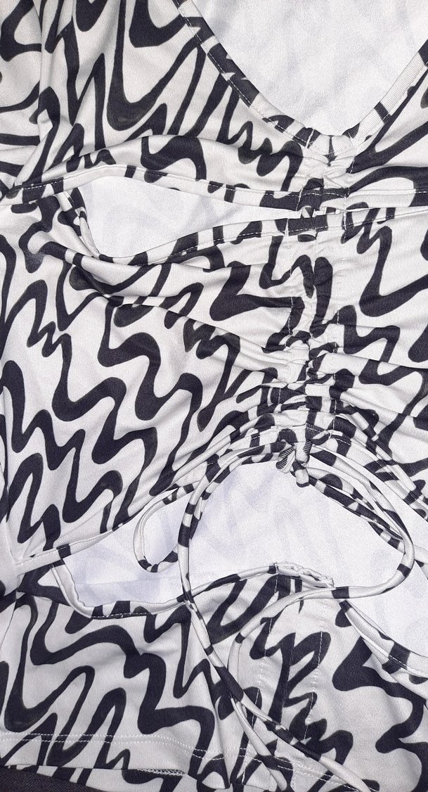 Kasın Ayarlanabilir Dekolteli Crop - Görsel 3