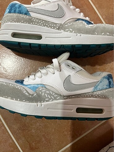 38,5 Beden beyaz Renk Nike air max