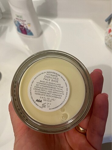 Beden Bobbi brown makyaj bazı