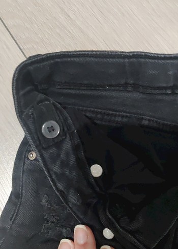10 Yaş Beden Düğmeli Siyah Mini Denim Şort