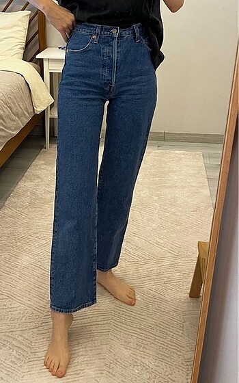 Levis straight jean