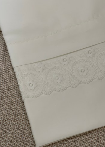 Nakışlı kırık beyaz tek kişilik çarşaf Takımı - Görsel 2