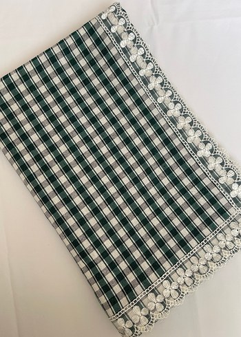 İşlemeli Yeşil-beyaz Ekose Masa Örtüsü - Görsel 4