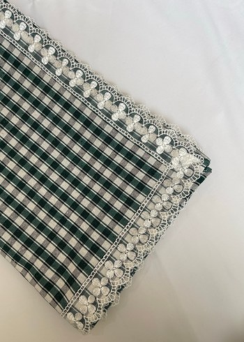 İşlemeli Yeşil-beyaz Ekose Masa Örtüsü - Görsel 5