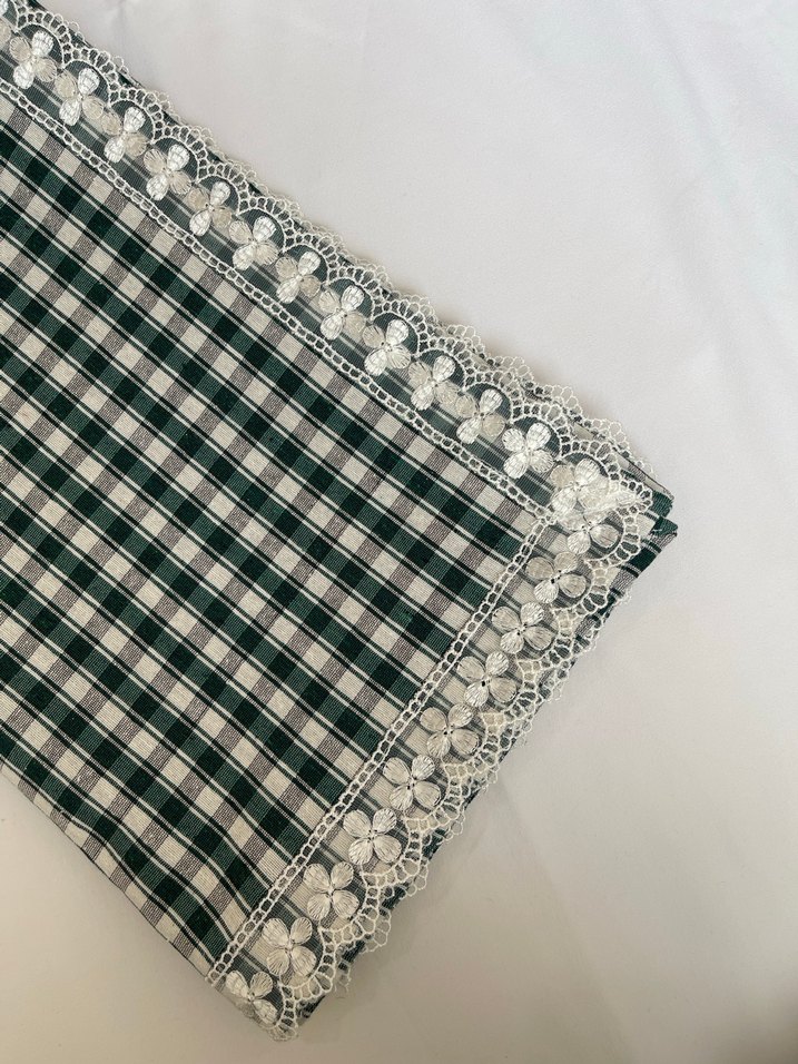 İşlemeli Yeşil-beyaz Ekose Masa Örtüsü - Görsel 5