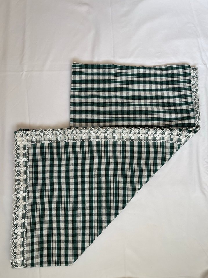 İşlemeli Yeşil-beyaz Ekose Masa Örtüsü - Görsel 2