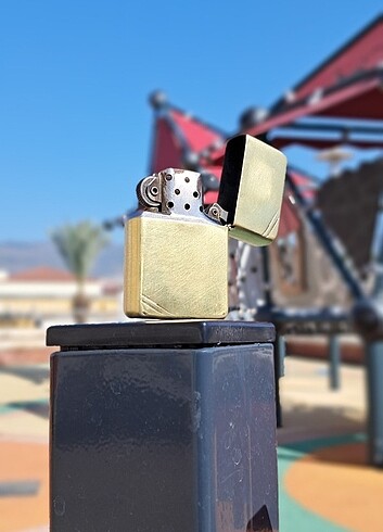 Beden Kasım/1992 üretim. Pirinç Zippo