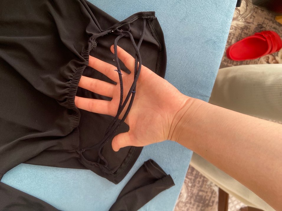 Siyah Uzun Kollu Sırt Detaylı Spor Üst - Görsel 3