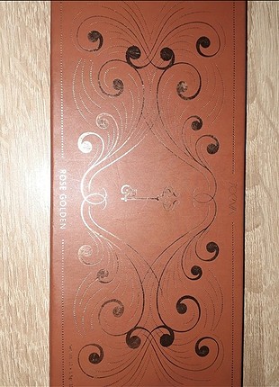 m Beden essence forbidden volume maskara