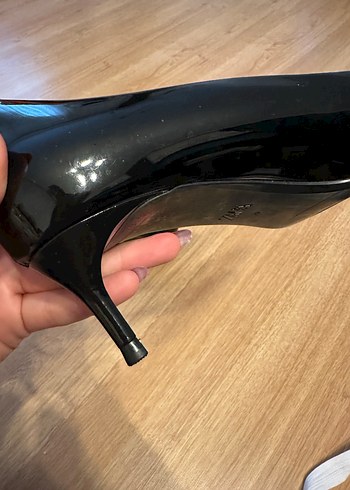 Zara Siyah Rugan Stiletto Topuklu Kadın Ayakkabı