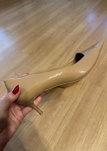 Bej Rugan İnce Topuklu Kadın Stiletto