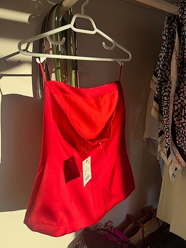 Zara Kırmızı straplez bluz
