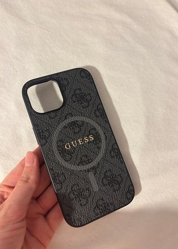 Guess kılıf iPhone 15