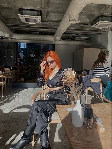 Diğer Siyah bağlamalı gömlek