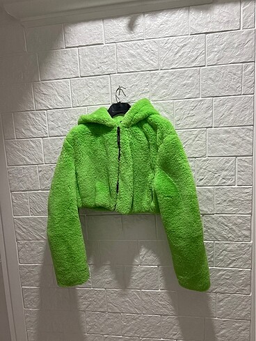 Bershka yeşil kısa peluş mont