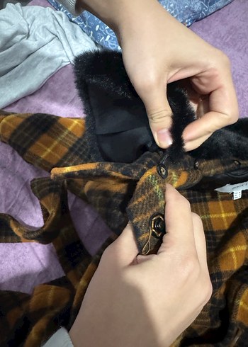 Düğmeli Ekose Desenli Kadın Kaban - Görsel 3